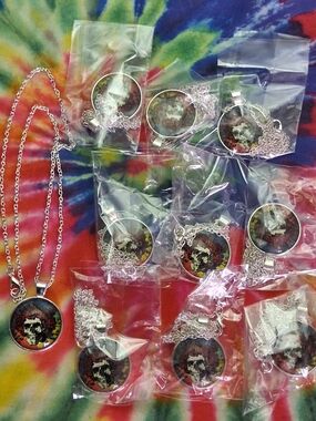 10 Tiedye Bertha Glass Cab Pendants With Chain Wholesale